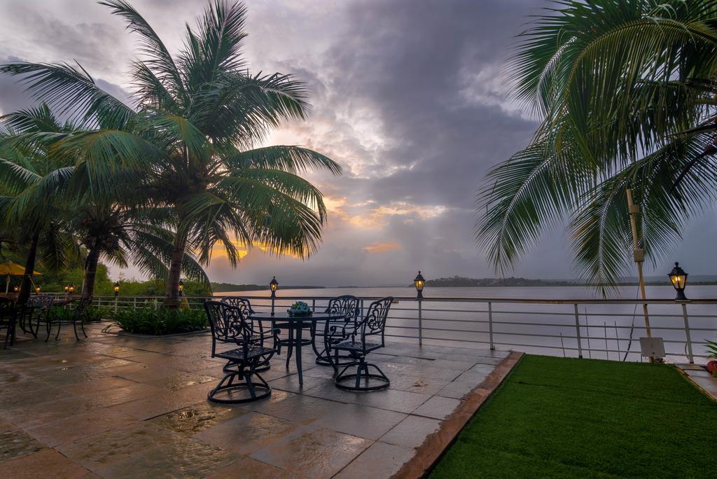 Deltin Palms Riverfront ปณชี ภายนอก รูปภาพ